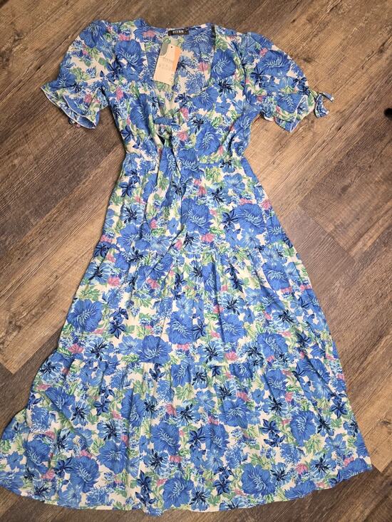 Btfbm Dresses & Skirts - BTFBM Womens Dress Small Blue Floral V-Neck Short Sleeve Tiered Maxi NWT